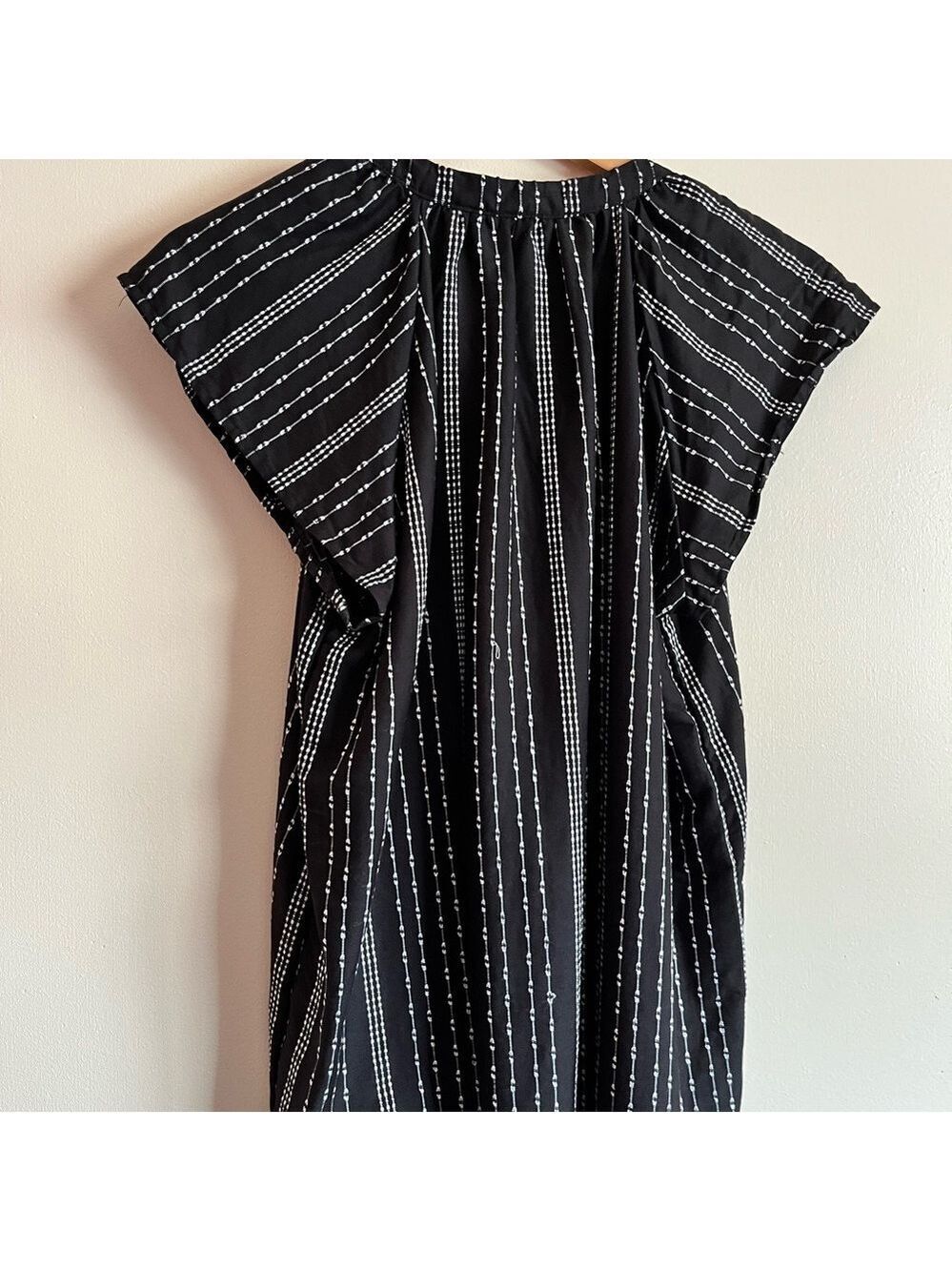 Time and Tru Black and White embroidered Striped cap sleeve blouse boho sz S - Picture 5 of 5